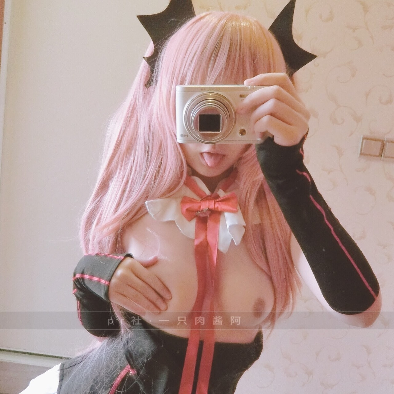 Ero Cosplay (Krul Tepes) - 克魯魯 - (19P)